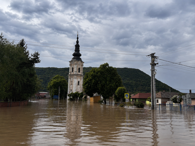 7) Vybudovanie FUNKČNÉHO ODTOKOVÉHO SYSTÉMU v obci s cieľom minimalizovať záplavy